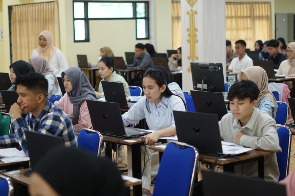 Dokumentasi Pelaksanaan UTBK SIMANILA 2025 Hari Kedua (6)