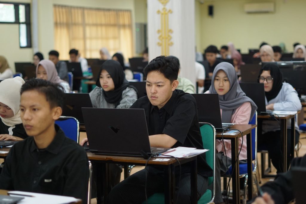 Dokumentasi Pelaksanaan UTBK SIMANILA 2025 Hari Kedua (7)