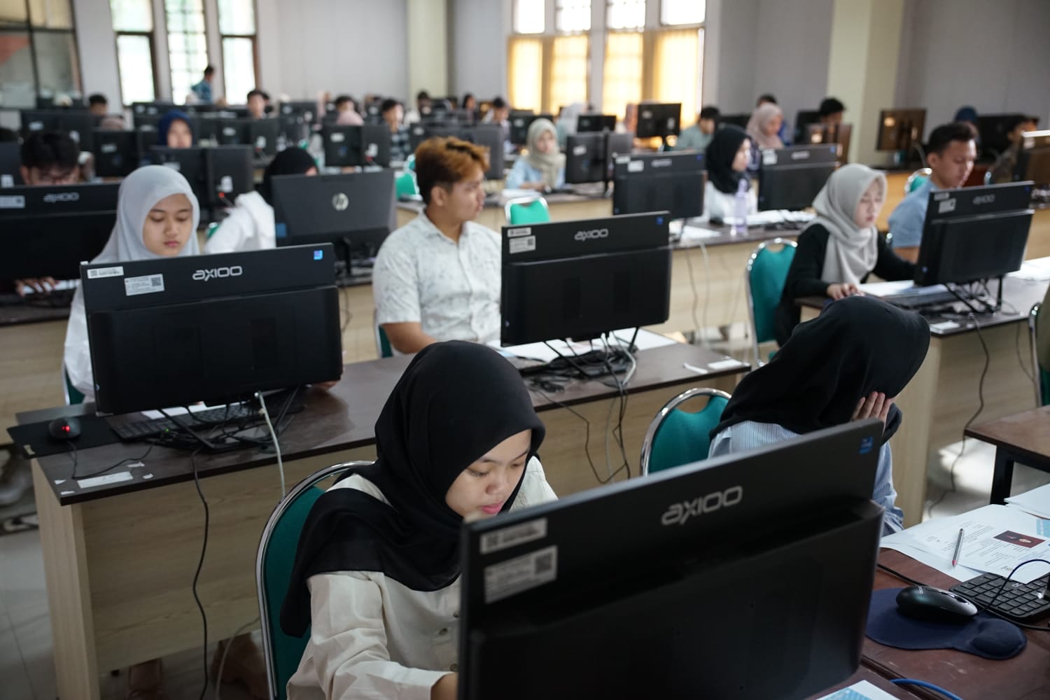 Memasuki Hari Ketiga, UTBK SIMANILA 2025 Berjalan Aman dan Tertib di UPA TIK Unila